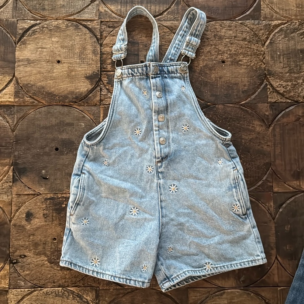 Zara girls daisy shorts overalls
